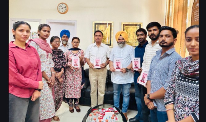 वर्ल्ड पंजाबी सेंटर द्वारा साहित्यिक पंजाबी पत्रिका 'साहितनामा' की सार्वजनिक पेशकश